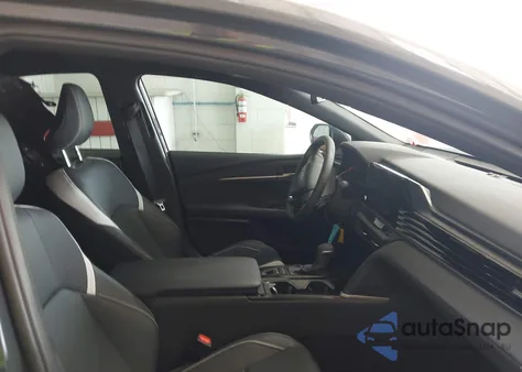 2025 Toyota Camry Se z USA, uszkodzony, nr VIN 4T1DAACK6SU057540